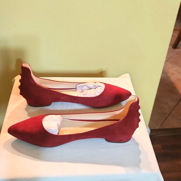 Flats - Picture 2 of 4